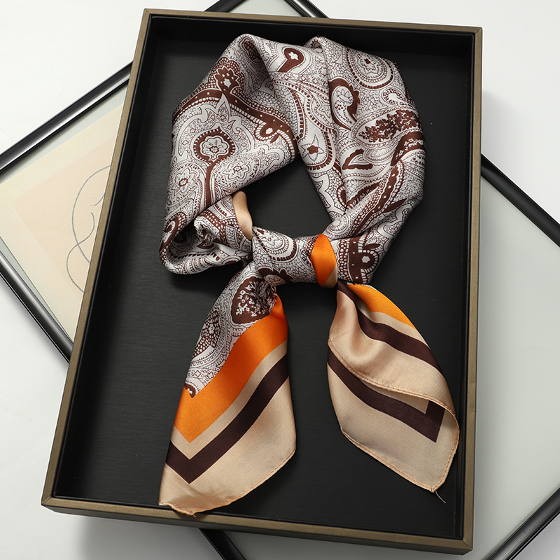 Lenço de Seda de Luxo Feminino - Silk Tie Striped avaliação e preço